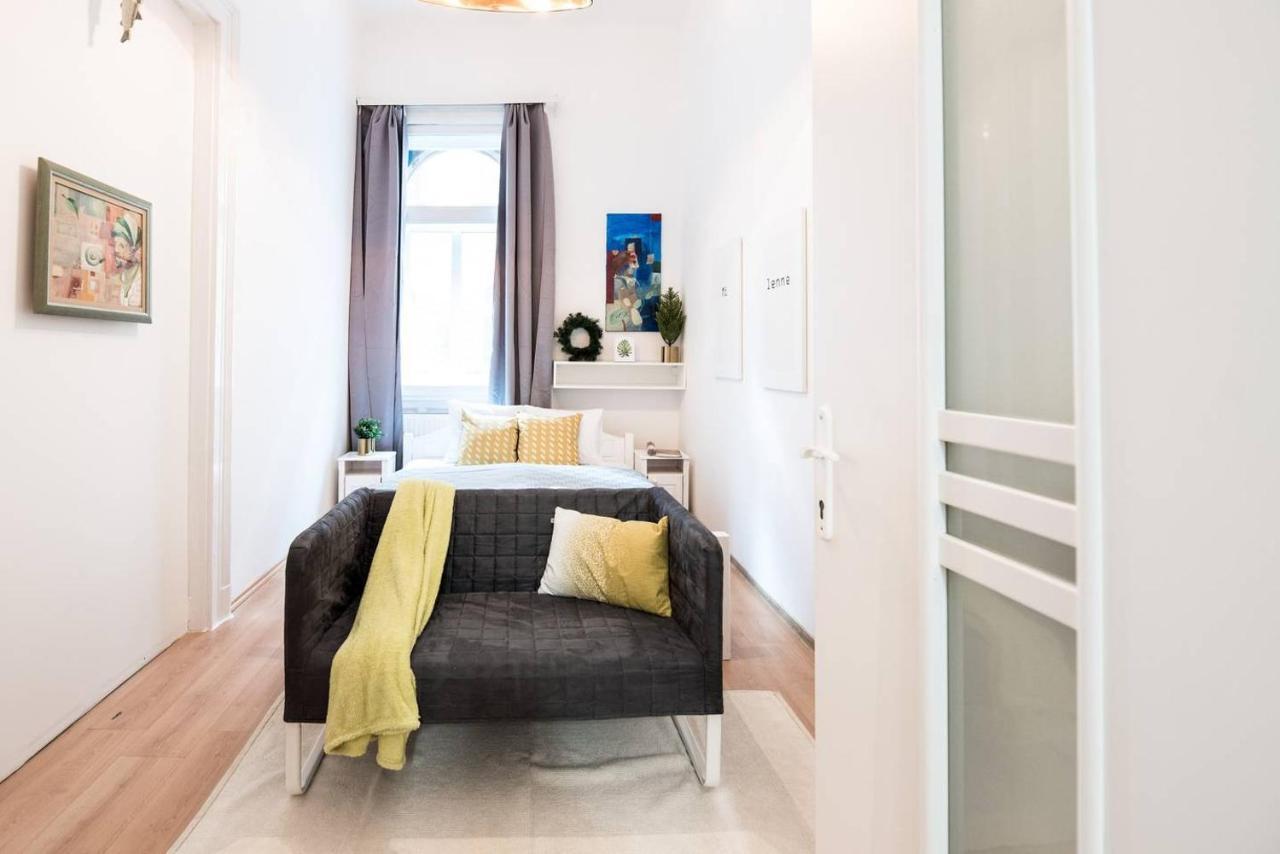 Cosy And Central Apartment With 4 Bedrooms And A/C Budapešť Exteriér fotografie