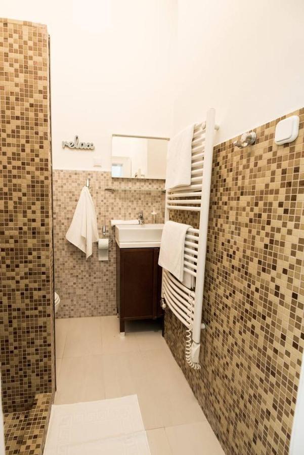 Cosy And Central Apartment With 4 Bedrooms And A/C Budapešť Exteriér fotografie